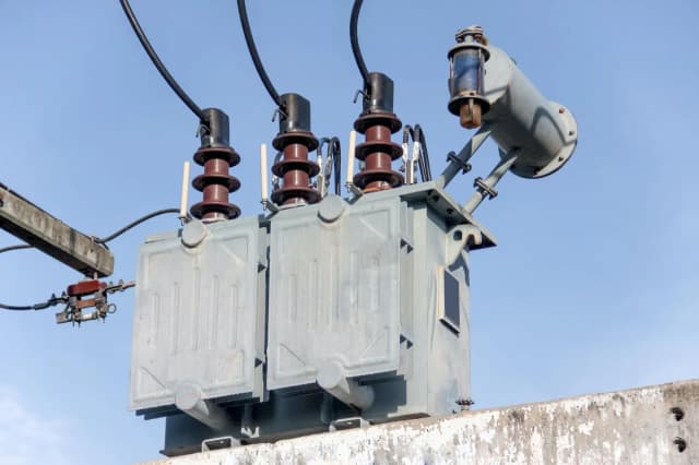 Skrzynka elektryczna na działce i co dalej - uniknij kosztownych błędów Skrzynka elektryczna na działce i co dalej - uniknij kosztownych błędów