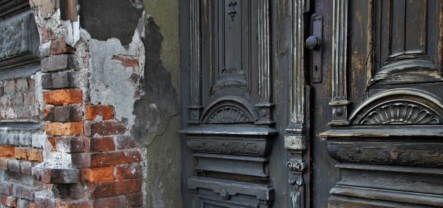 Kiedy budynek jest zabytkiem? Poznaj kluczowe kryteria i przepisy Kiedy budynek jest zabytkiem? Poznaj kluczowe kryteria i przepisy